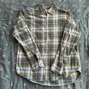 Men’s Eddie Bauer green and grey plaid flannel shirt size medium